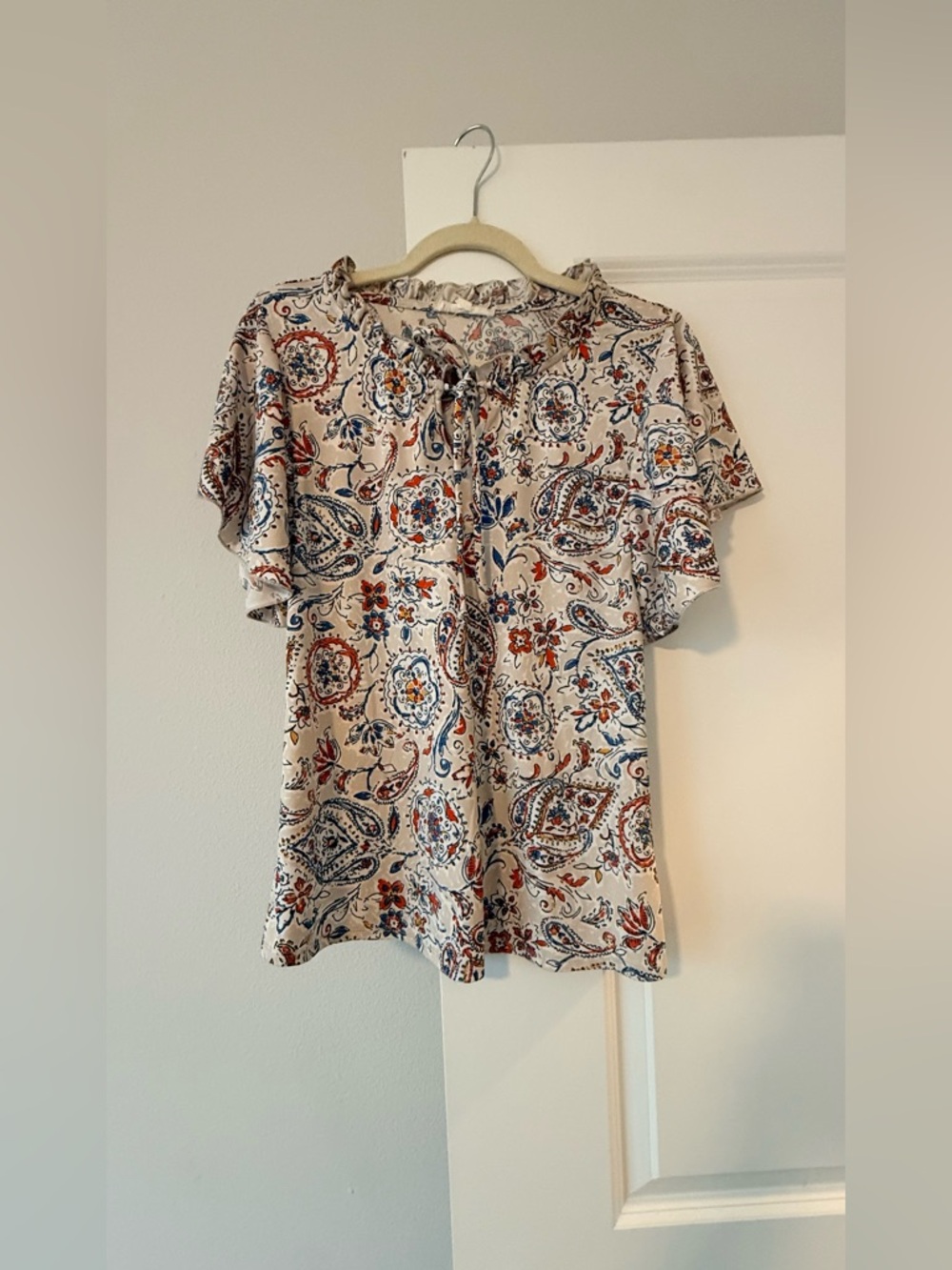 PerSeption Concept Cream Paisley Tie-Neck Flutter Sleeve Blouse